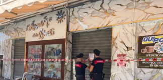 Napoli, chiuso dai carabinieri il noto bar di fronte al carcere di Poggioreale: offriva anche servizi a parenti dei detenuti